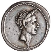 obverse of Roman Republic RRC 526/4